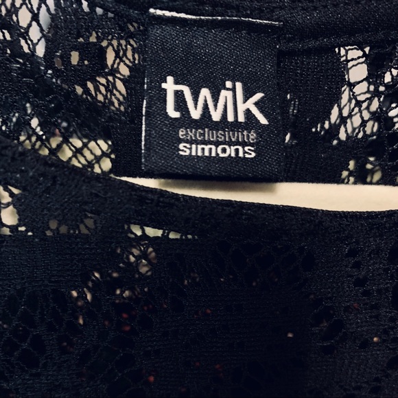 TWIK Simons Black Lace Peplum Blouse - Picture 3 of 3